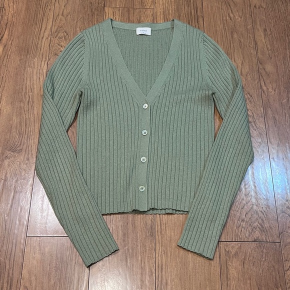 Wilfred Sweaters - Wilfred Manila Cardigan Silver Sage Green Ribbed Knit V-Neck Button Up Sz Medium